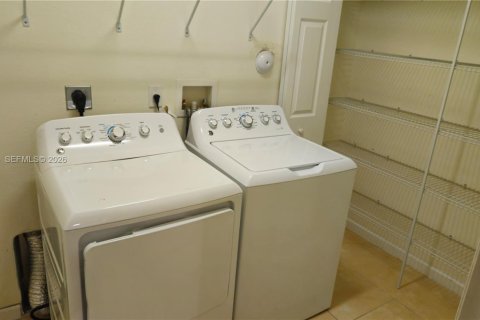 Villa ou maison à vendre à Homestead, Floride: 5 chambres, 296.92 m2 № 2279320 - photo 16
