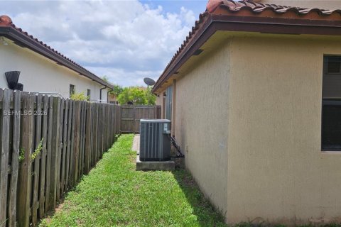 Villa ou maison à vendre à Homestead, Floride: 5 chambres, 296.92 m2 № 2279320 - photo 30
