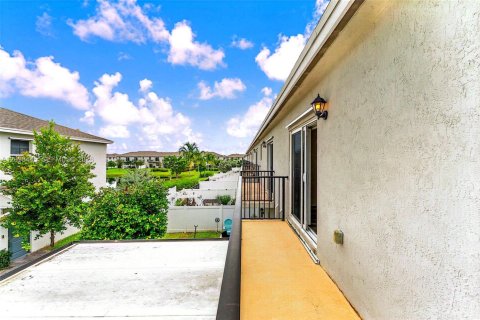 Touwnhouse à louer à Homestead, Floride: 4 chambres, 163.23 m2 № 2394989 - photo 11