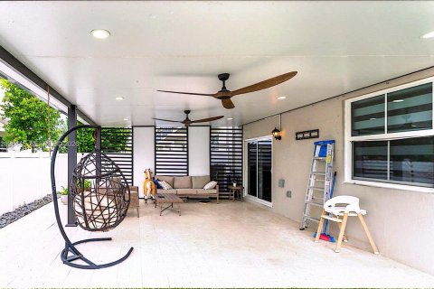 Touwnhouse à louer à Homestead, Floride: 4 chambres, 163.23 m2 № 2394989 - photo 5