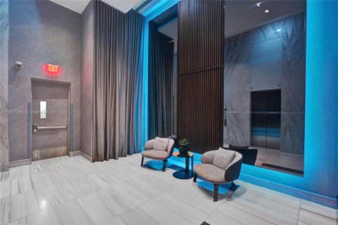 Снять в аренду кондоминиум в Майами, Флорида 2 спальни, 153.01м2, № 1974236 - фото 26