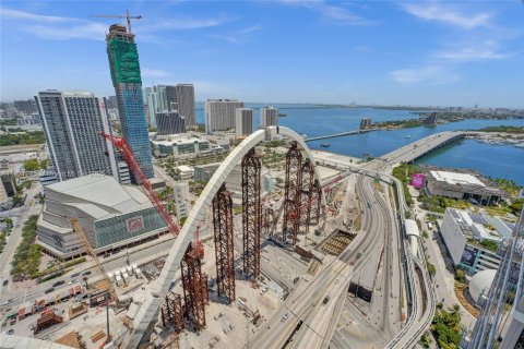 Снять в аренду кондоминиум в Майами, Флорида 2 спальни, 153.01м2, № 1974236 - фото 25