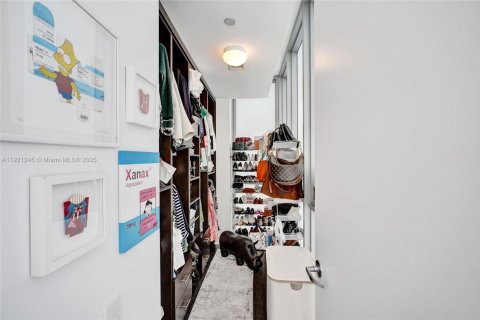 Снять в аренду кондоминиум в Майами, Флорида 2 спальни, 153.01м2, № 1974236 - фото 17