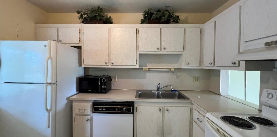 Condominio en Lake Worth, Florida, 2 dormitorios № 880827