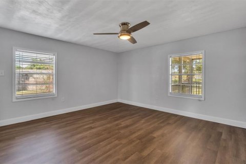 House in Plant City, Florida 3 bedrooms, 133.78 sq.m. № 2201244 - photo 12