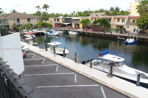 Copropriété à vendre à North Miami Beach, Floride: 1 chambre, 76.92 m2 № 2058449 - photo 12