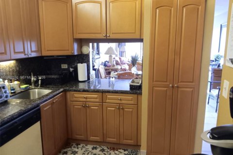 Copropriété à vendre à North Miami Beach, Floride: 1 chambre, 76.92 m2 № 2058449 - photo 5