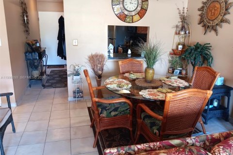 Copropriété à vendre à North Miami Beach, Floride: 1 chambre, 76.92 m2 № 2058449 - photo 6