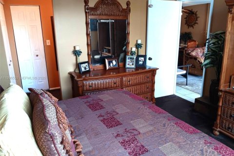 Copropriété à vendre à North Miami Beach, Floride: 1 chambre, 76.92 m2 № 2058449 - photo 16