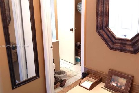 Copropriété à vendre à North Miami Beach, Floride: 1 chambre, 76.92 m2 № 2058449 - photo 18