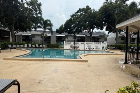 Condominio en alquiler en Tampa, Florida, 2 dormitorios, 72.56 m2 № 1903286 - foto 13