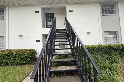Condominio en alquiler en Tampa, Florida, 2 dormitorios, 72.56 m2 № 1903286 - foto 1