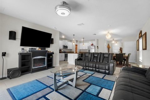 Casa en alquiler en Sun City Center, Florida, 6 dormitorios, 242.85 m2 № 1837974 - foto 6