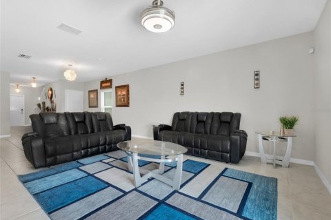 Casa en alquiler en Sun City Center, Florida, 6 dormitorios, 242.85 m2 № 1837974 - foto 7