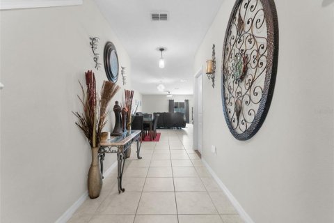 Casa en alquiler en Sun City Center, Florida, 6 dormitorios, 242.85 m2 № 1837974 - foto 5