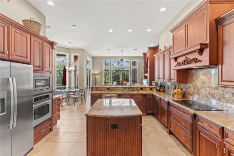 House in Lake Mary, Florida 5 bedrooms, 431.25 sq.m. № 1744331 - photo 13