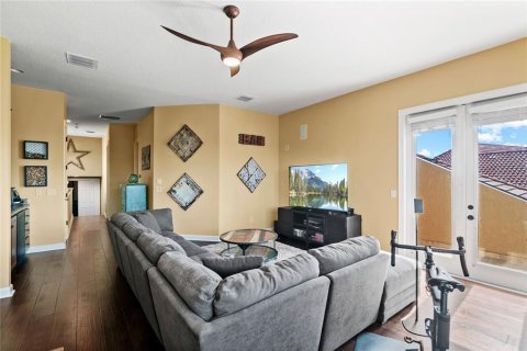 House in Lake Mary, Florida 5 bedrooms, 431.25 sq.m. № 1744331 - photo 28