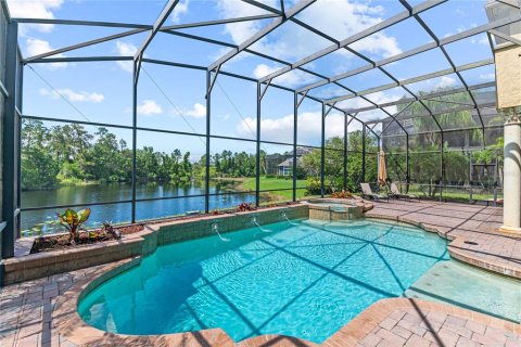 House in Lake Mary, Florida 5 bedrooms, 431.25 sq.m. № 1744331 - photo 3