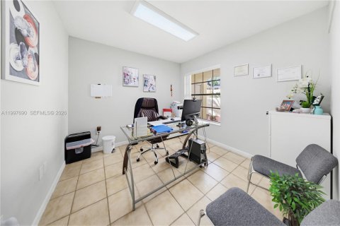 Condominio en venta en Miami, Florida, 3 dormitorios, 102.94 m2 № 2066856 - foto 8