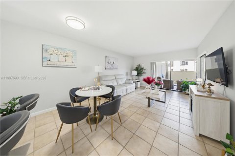 Condominio en venta en Miami, Florida, 3 dormitorios, 102.94 m2 № 2066856 - foto 4