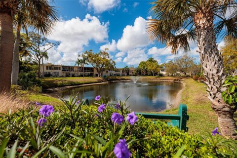 Condominio en venta en Kenneth City, Florida, 2 dormitorios, 81.29 m2 № 2232161 - foto 28
