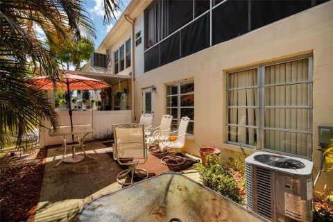 Condominio en venta en Kenneth City, Florida, 2 dormitorios, 81.29 m2 № 2232161 - foto 25