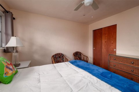 Condominio en venta en Kenneth City, Florida, 2 dormitorios, 81.29 m2 № 2232161 - foto 24