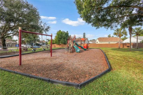 Купить виллу или дом в Бока-Ратон, Флорида 2 спальни, 103.68м2, № 1991255 - фото 14