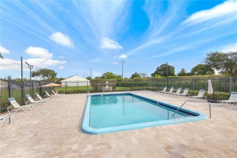 Купить виллу или дом в Бока-Ратон, Флорида 2 спальни, 103.68м2, № 1991255 - фото 12