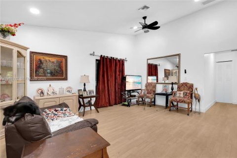 Купить виллу или дом в Бока-Ратон, Флорида 2 спальни, 103.68м2, № 1991255 - фото 5