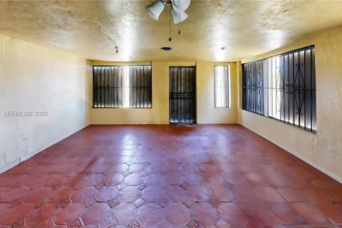 Villa ou maison à vendre à Miami, Floride: 7 chambres, 487.83 m2 № 2004560 - photo 24