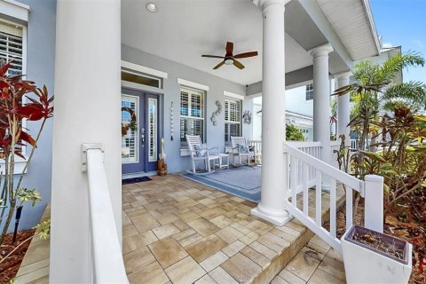 House in Apollo Beach, Florida 4 bedrooms, 273.88 sq.m. № 1909276 - photo 16
