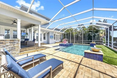 House in Apollo Beach, Florida 4 bedrooms, 273.88 sq.m. № 1909276 - photo 8