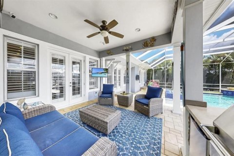 House in Apollo Beach, Florida 4 bedrooms, 273.88 sq.m. № 1909276 - photo 11