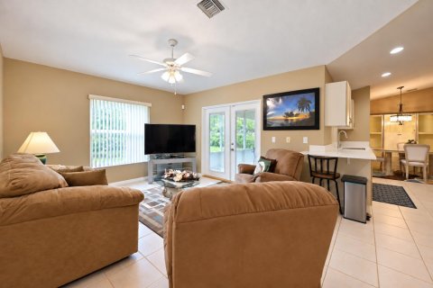 Villa ou maison à vendre à Port St. Lucie, Floride: 3 chambres, 140.28 m2 № 2399733 - photo 15