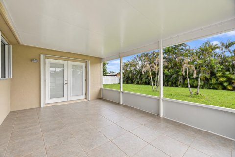 Villa ou maison à vendre à Port St. Lucie, Floride: 3 chambres, 140.28 m2 № 2399733 - photo 30