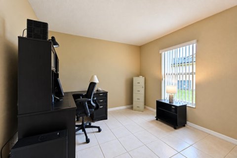 Villa ou maison à vendre à Port St. Lucie, Floride: 3 chambres, 140.28 m2 № 2399733 - photo 24