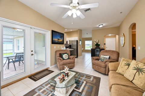 Villa ou maison à vendre à Port St. Lucie, Floride: 3 chambres, 140.28 m2 № 2399733 - photo 13