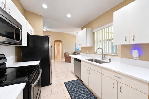 Villa ou maison à vendre à Port St. Lucie, Floride: 3 chambres, 140.28 m2 № 2399733 - photo 12
