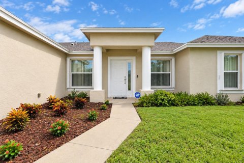 Villa ou maison à vendre à Port St. Lucie, Floride: 3 chambres, 140.28 m2 № 2399733 - photo 2