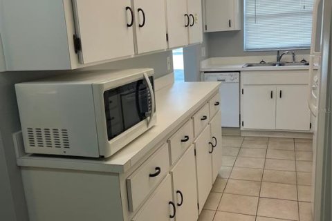 Купить кондоминиум в Уинтер-Хейвен, Флорида 3 комнаты, 127.46м2, № 2221310 - фото 7