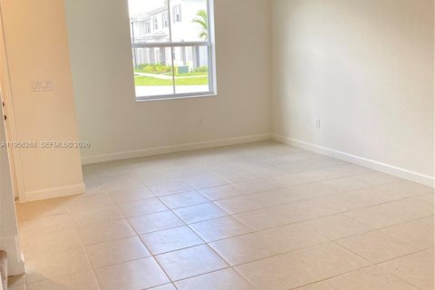 Touwnhouse à louer à Homestead, Floride: 3 chambres, 143.53 m2 № 2011921 - photo 4