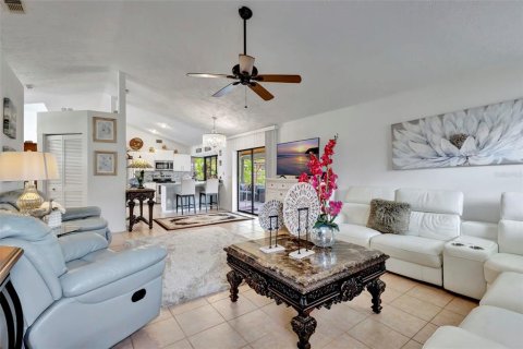 House in Saint Lucie, Florida 3 bedrooms, 164.62 sq.m. № 1783289 - photo 28