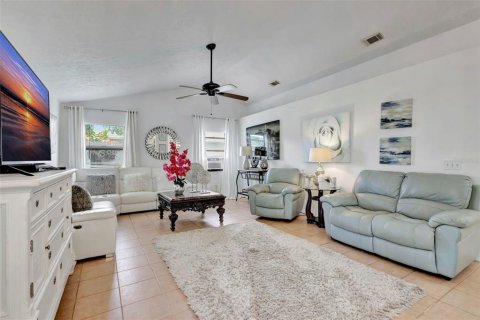 House in Saint Lucie, Florida 3 bedrooms, 164.62 sq.m. № 1783289 - photo 27