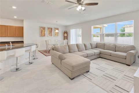 House in Riverview, Florida 5 bedrooms, 307.32 sq.m. № 1841519 - photo 18