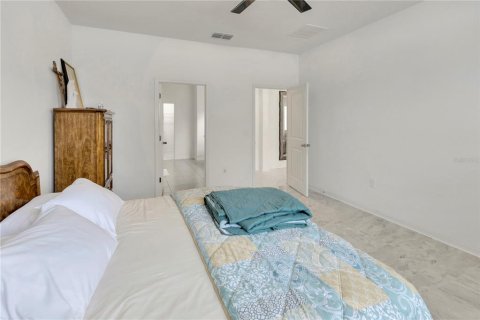 House in Riverview, Florida 5 bedrooms, 307.32 sq.m. № 1841519 - photo 24
