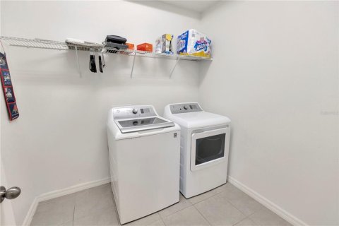 House in Riverview, Florida 5 bedrooms, 307.32 sq.m. № 1841519 - photo 27