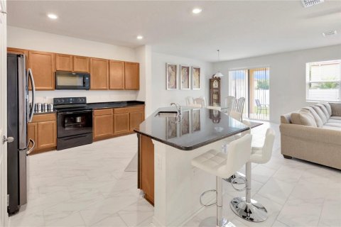 House in Riverview, Florida 5 bedrooms, 307.32 sq.m. № 1841519 - photo 13
