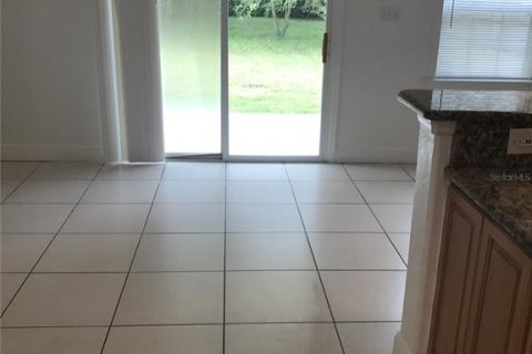 Casa en alquiler en Brandon, Florida, 4 dormitorios, 221.48 m2 № 2099916 - foto 7