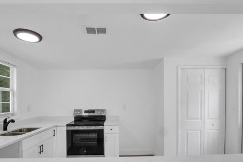 Casa en venta en Tampa, Florida, 2 dormitorios, 84.36 m2 № 1807362 - foto 5